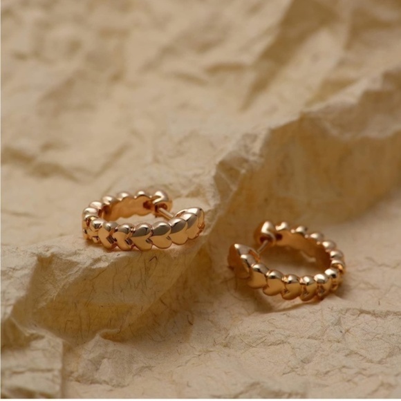 Gold 14k Gold Plated Heart Hoop Earrings - Picture 3 of 4